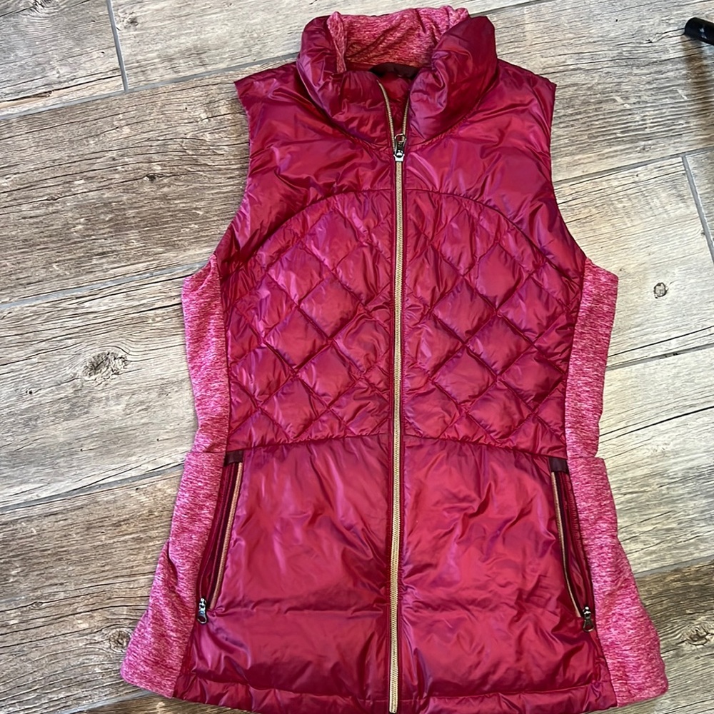 Lululemon Down For A Run Vest